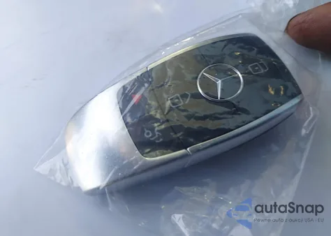 2020 Mercedes-Benz Glc 300 z USA, uszkodzony, nr VIN W1N0G8DB5LF863876